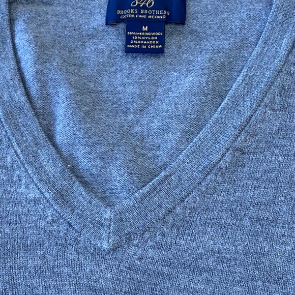 Brooks Brothers 346 Men’s Medium Extra Fine Merino Sweater - Picture 2 of 2